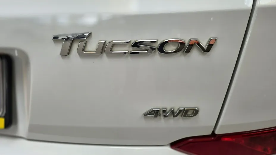 HYUNDAI Tucson -