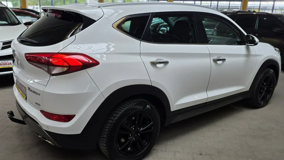 HYUNDAI Tucson -