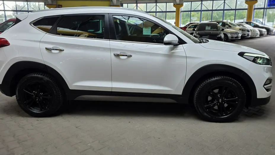 HYUNDAI Tucson -