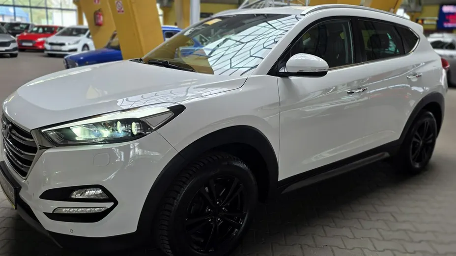 HYUNDAI Tucson -