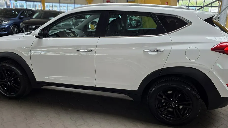 HYUNDAI Tucson -