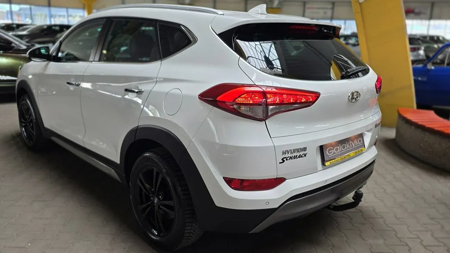 HYUNDAI Tucson -