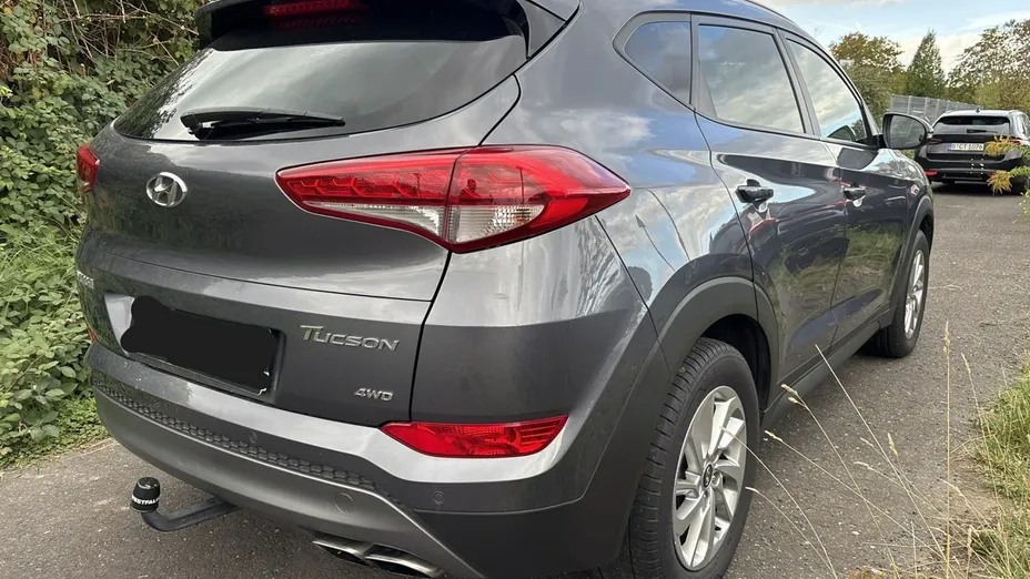 HYUNDAI Tucson -