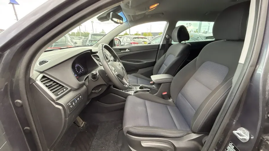 HYUNDAI Tucson -