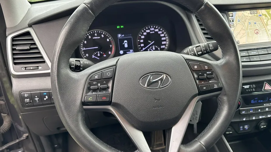 HYUNDAI Tucson -