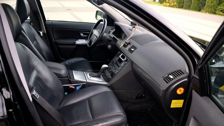 VOLVO XC90 -