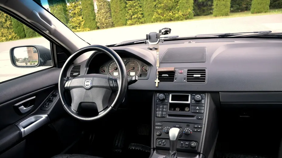 VOLVO XC90 -