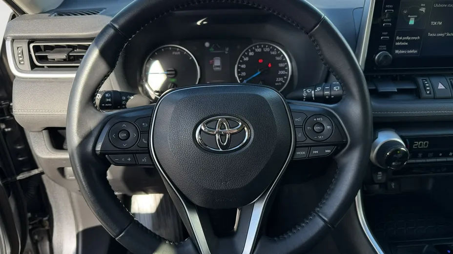 TOYOTA RAV4 -