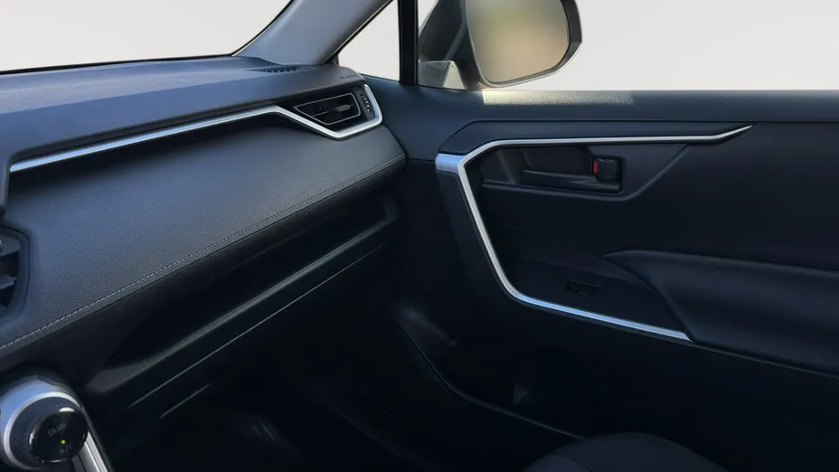 TOYOTA RAV4 -