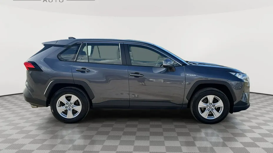TOYOTA RAV4 -