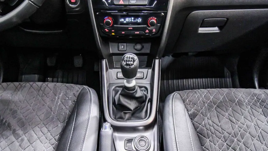 SUZUKI Vitara -
