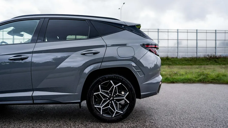HYUNDAI Tucson -
