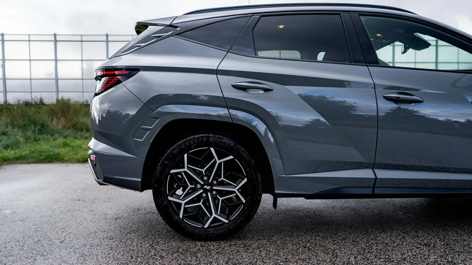 HYUNDAI Tucson -
