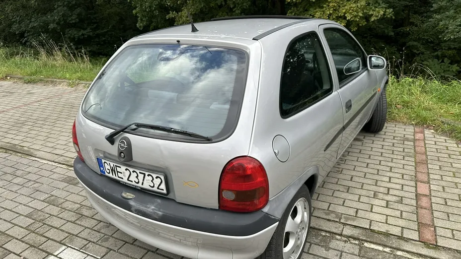OPEL Corsa -
