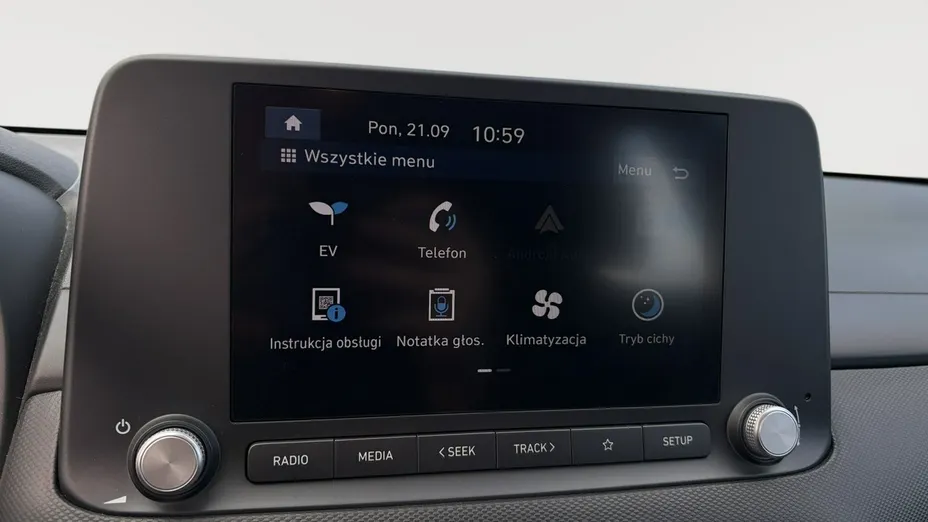 HYUNDAI Kona -