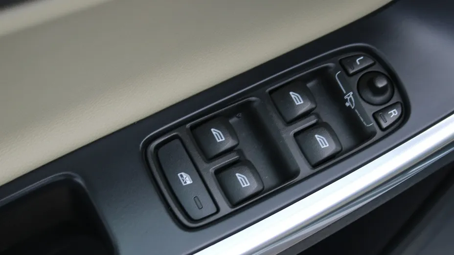 VOLVO XC60 -