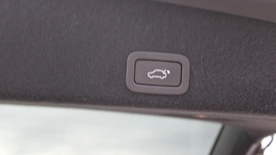 VOLVO XC60 -