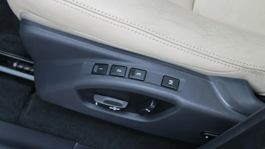 VOLVO XC60 -