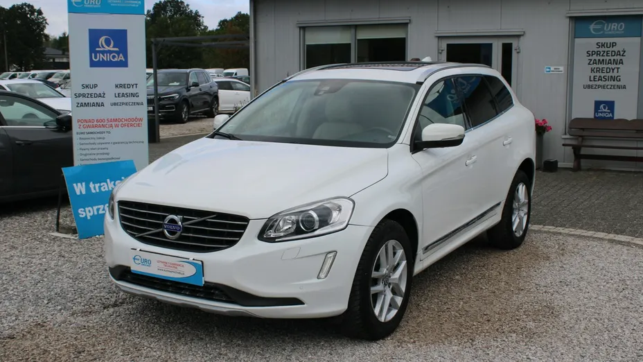 VOLVO XC60 -