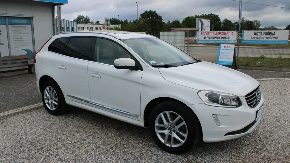VOLVO XC60 -