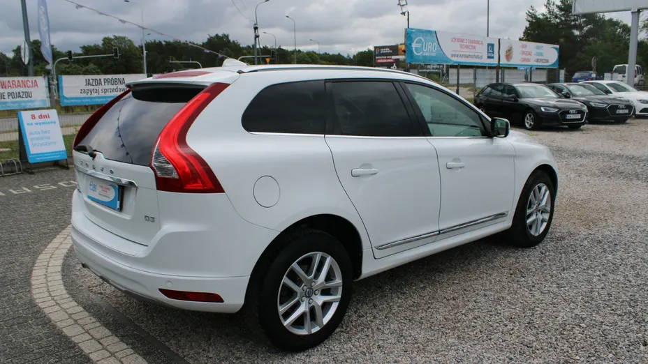 VOLVO XC60 -