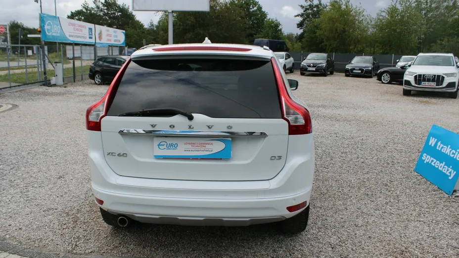 VOLVO XC60 -