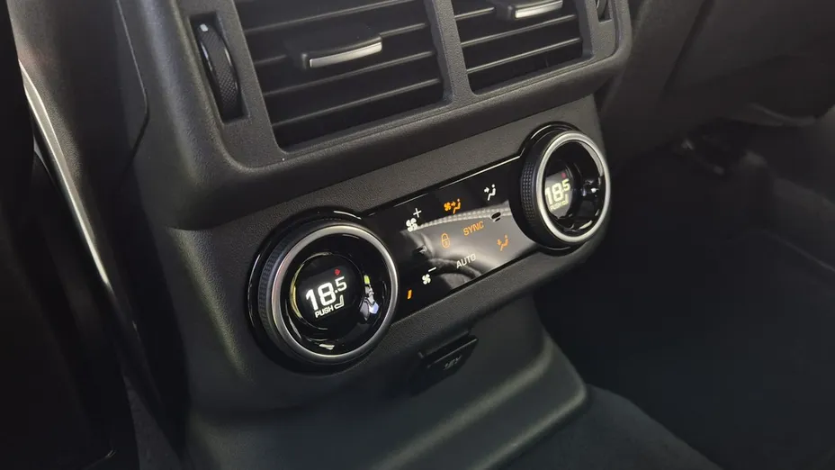LAND ROVER Range Rover Velar -