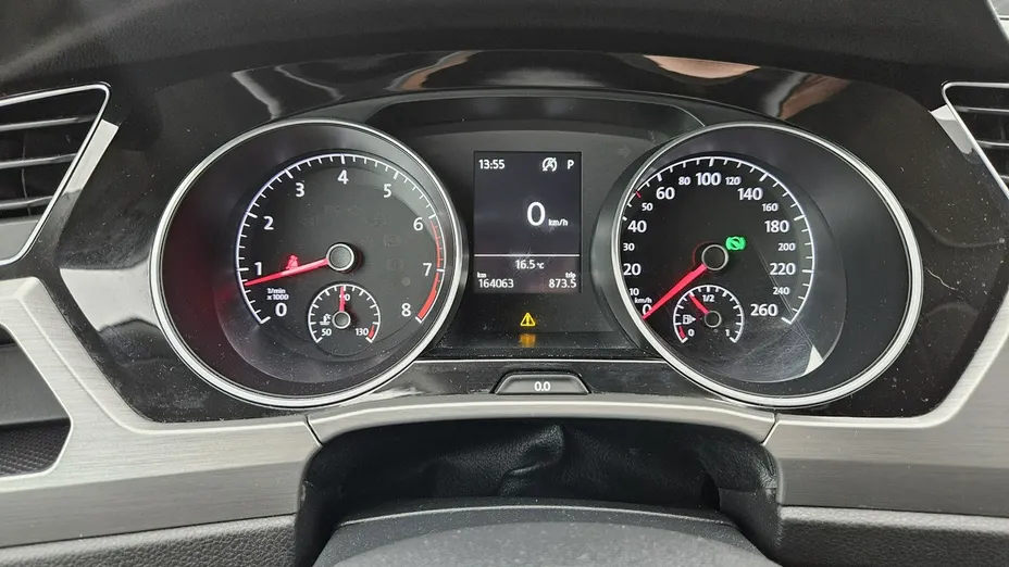 VOLKSWAGEN Touran -
