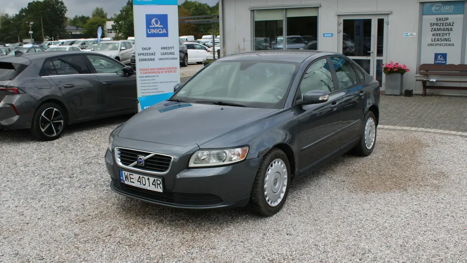 VOLVO S40 -