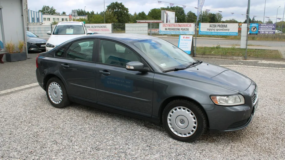 VOLVO S40 -
