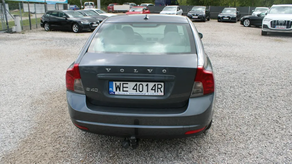 VOLVO S40 -