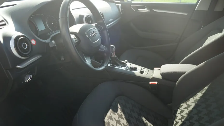 AUDI A3 Sportback -