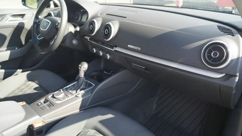 AUDI A3 Sportback -