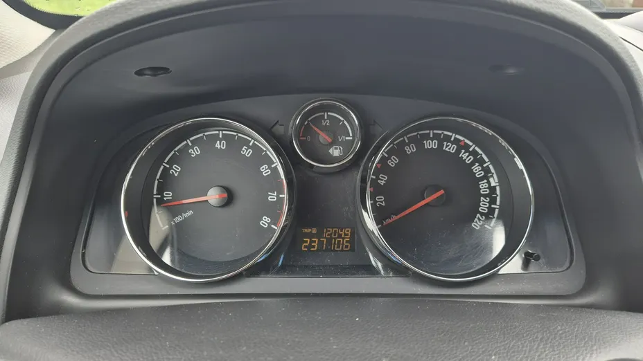 OPEL Antara -