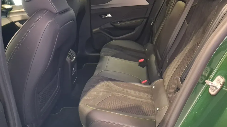 PEUGEOT 308 -