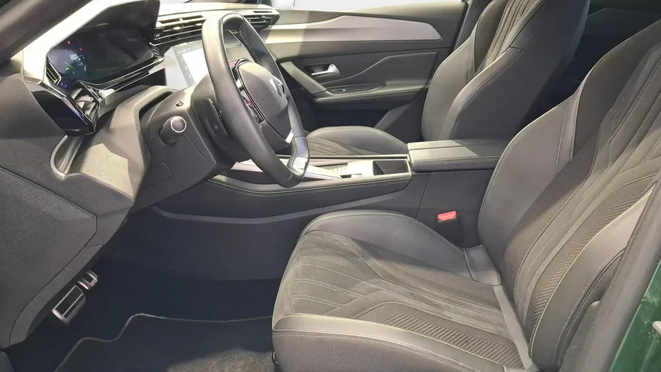 PEUGEOT 308 -