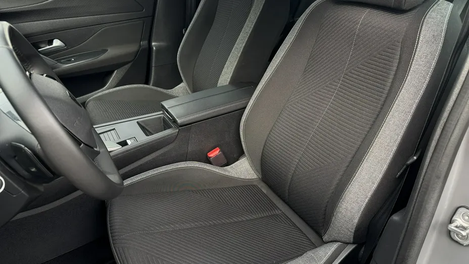 PEUGEOT 308 -
