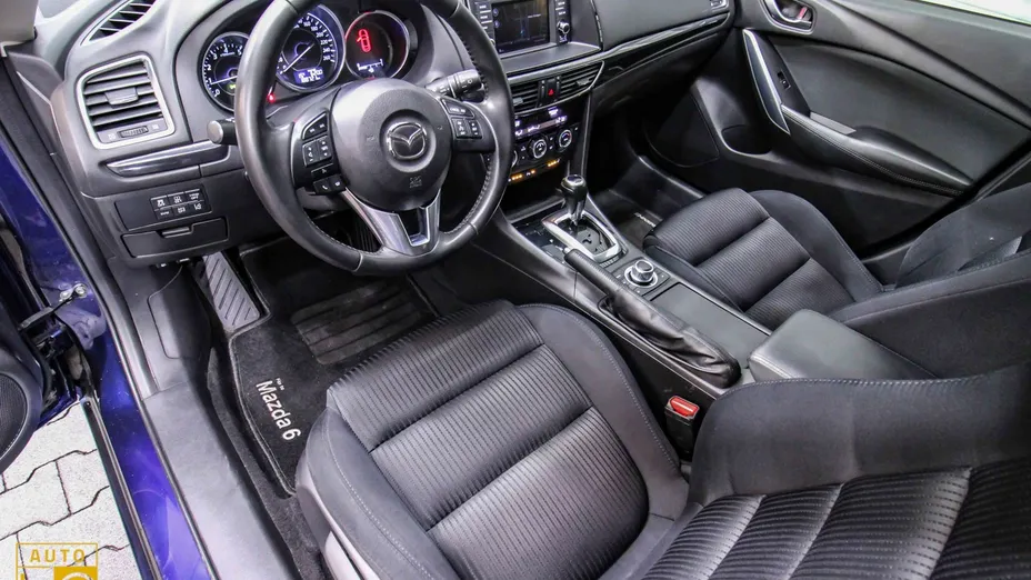MAZDA 6 -