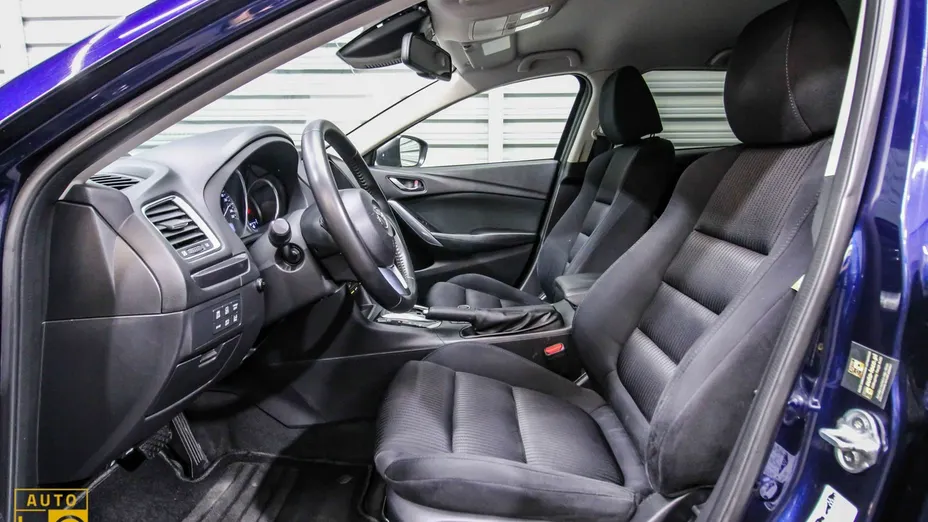 MAZDA 6 -