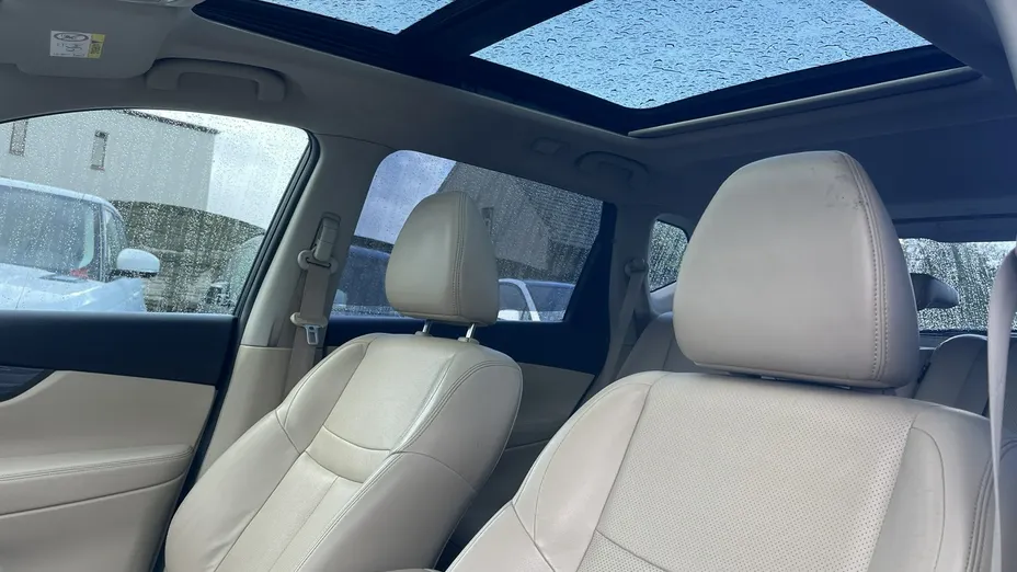 NISSAN X-Trail -