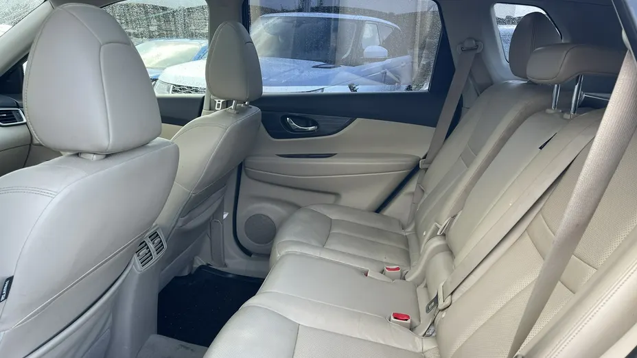 NISSAN X-Trail -