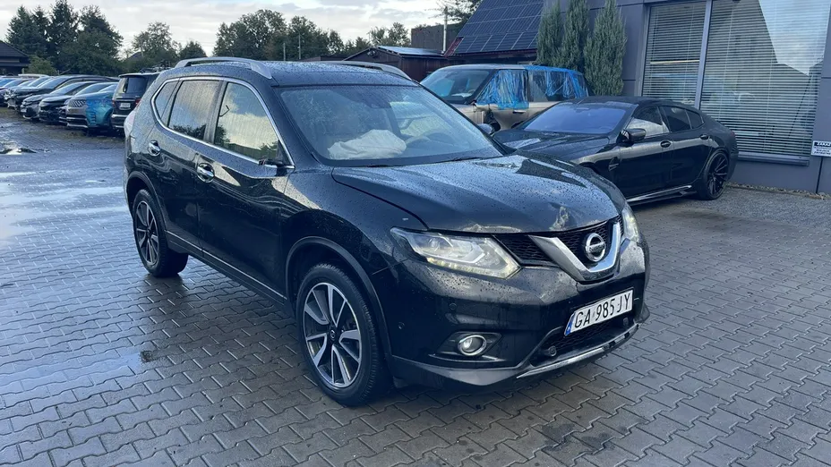 NISSAN X-Trail -