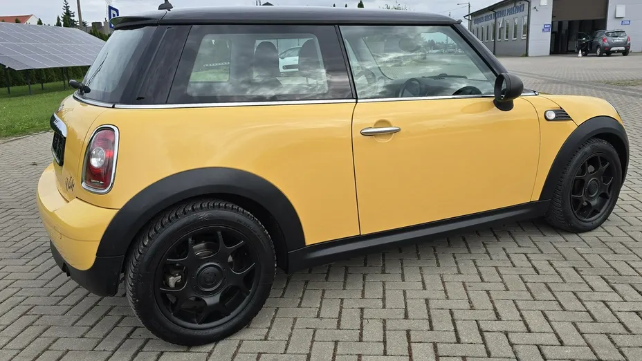 MINI One -