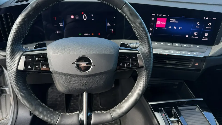 OPEL Astra -