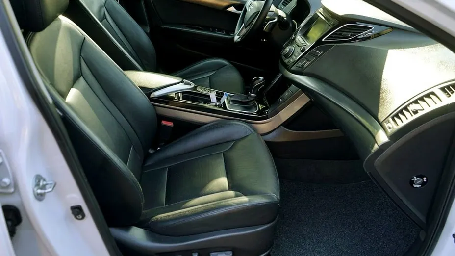 HYUNDAI i40 -