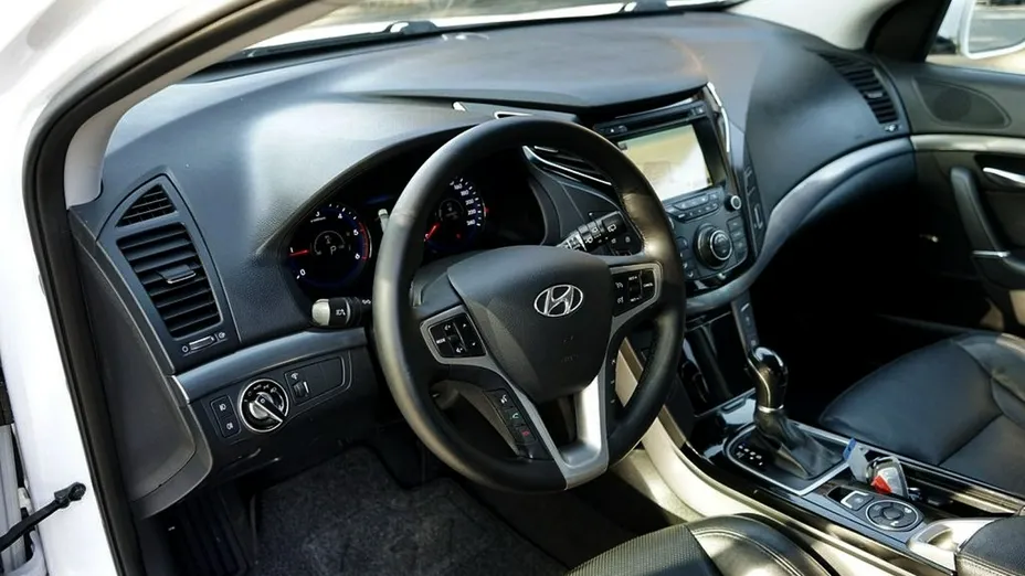 HYUNDAI i40 -