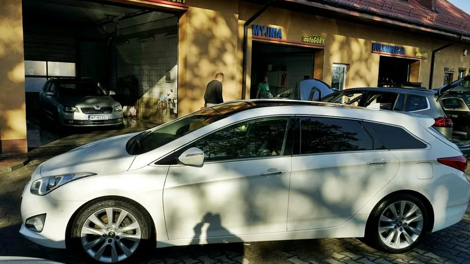 HYUNDAI i40 -