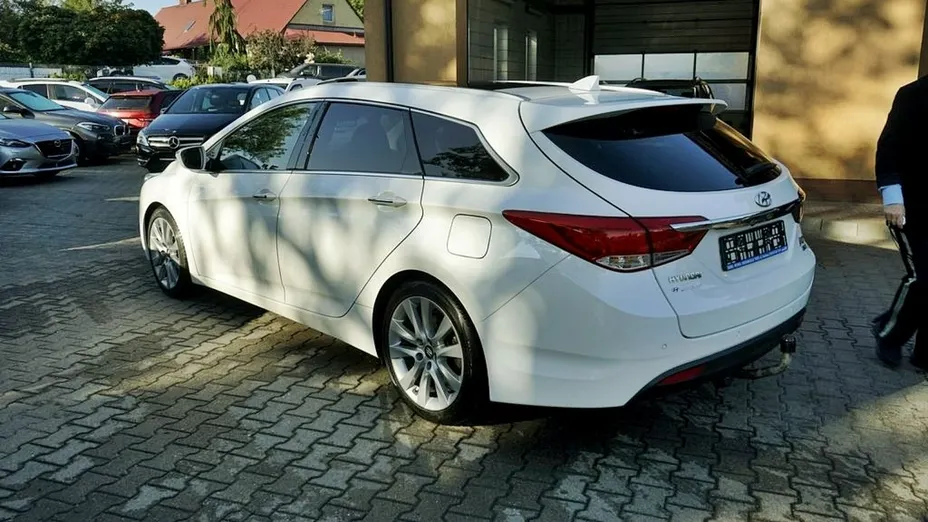 HYUNDAI i40 -