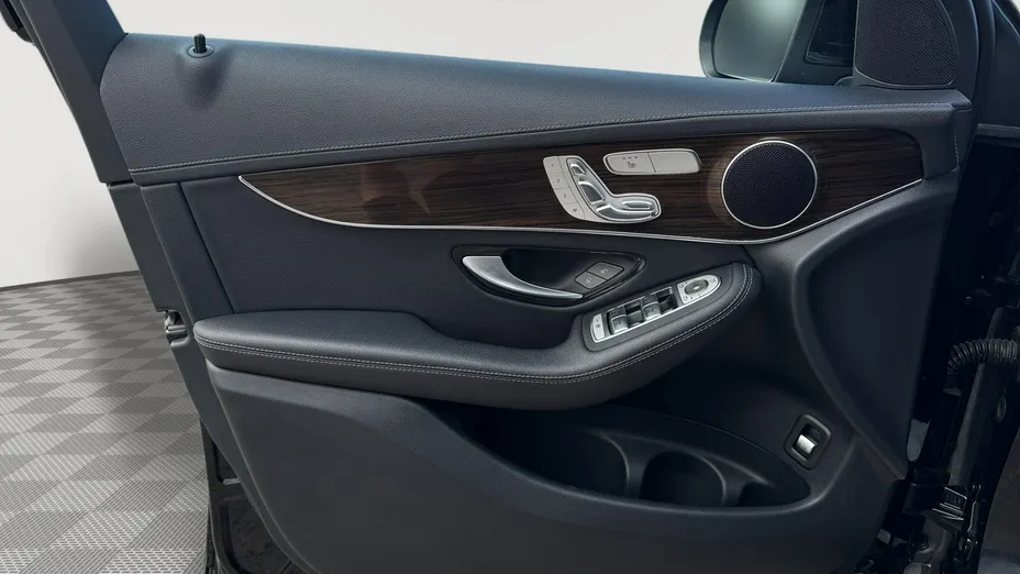 MERCEDES-BENZ GLC -