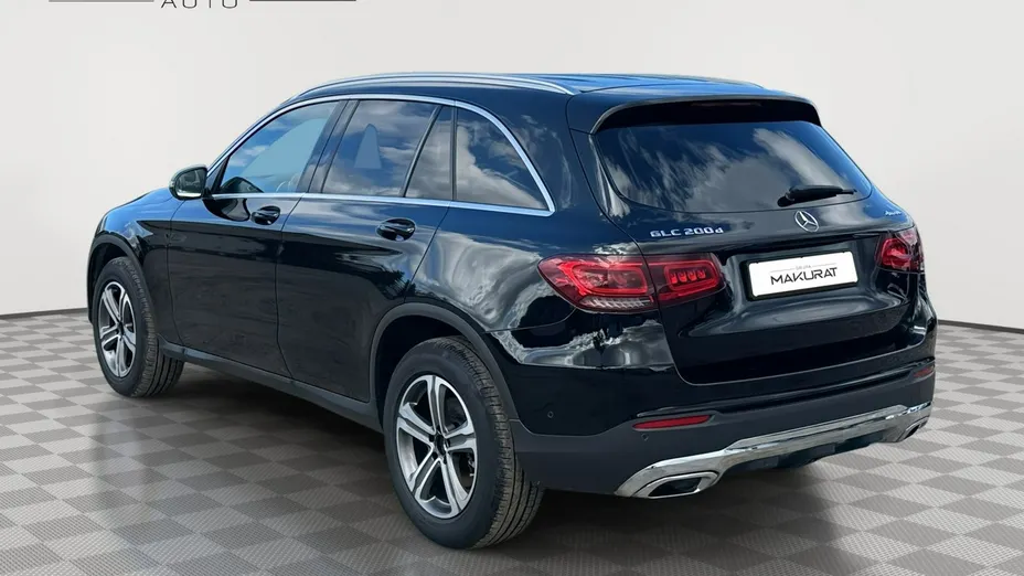 MERCEDES-BENZ GLC -